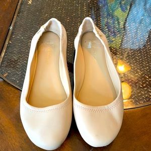 Antonio Melani beige ballet flats